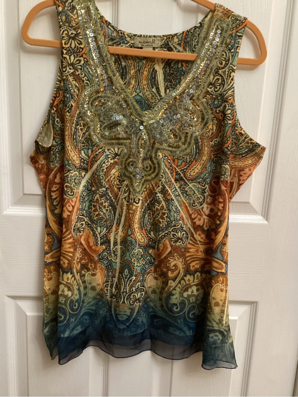 Beaded Paisley SleevelessTank Top in Multi-Color